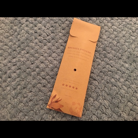 LUXIE GAEA 3 Piece Brush Set 🖌💕💋 - Picture 4 of 6